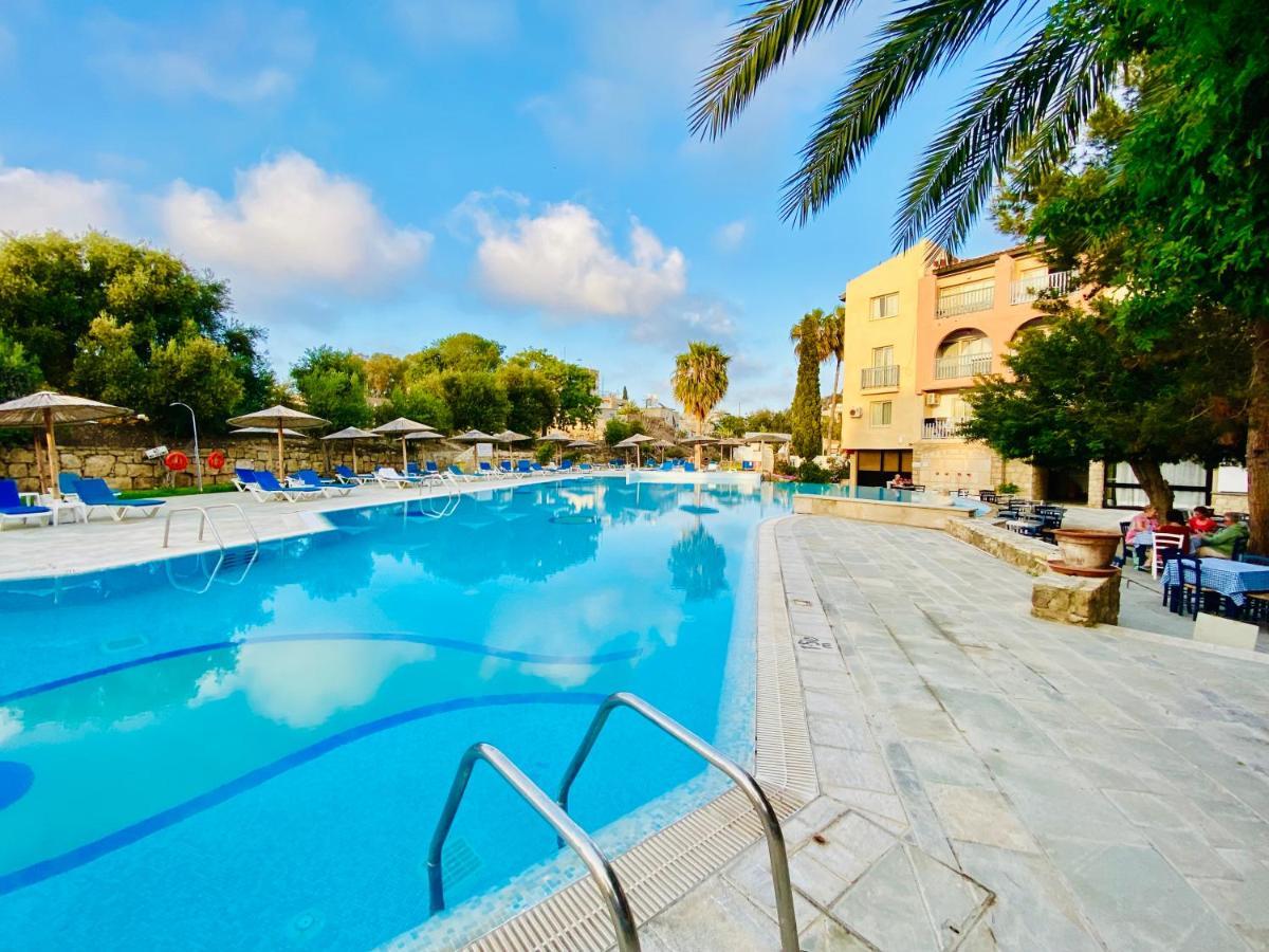 Basillica 3 Bedrooms Apartment Paphos Bagian luar foto