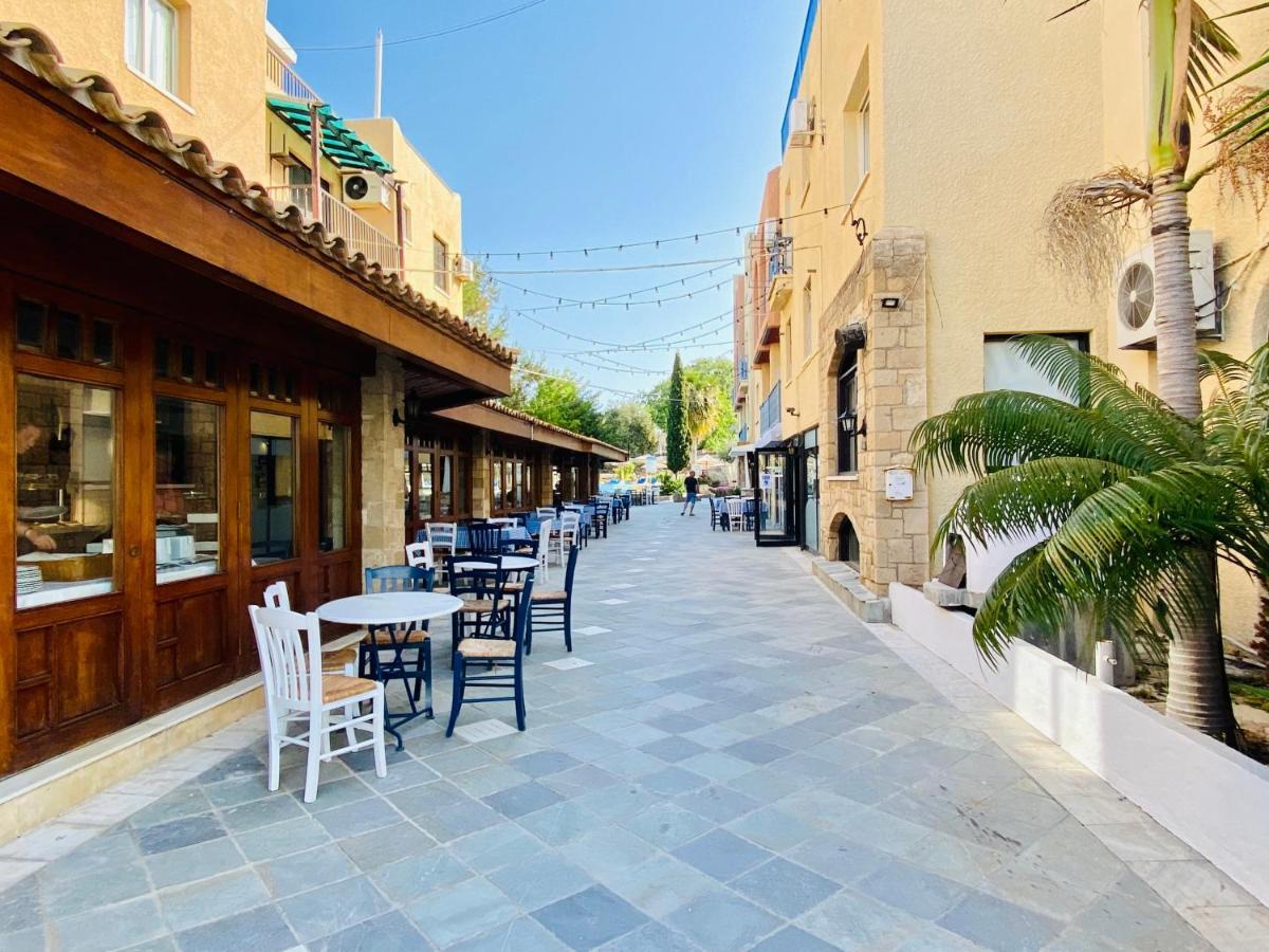 Basillica 3 Bedrooms Apartment Paphos Bagian luar foto